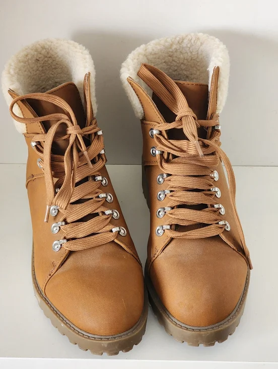 ✨ Forever 21 Faux Leather & Shearling Tan Lace Up Boots - Picture 3 of 8